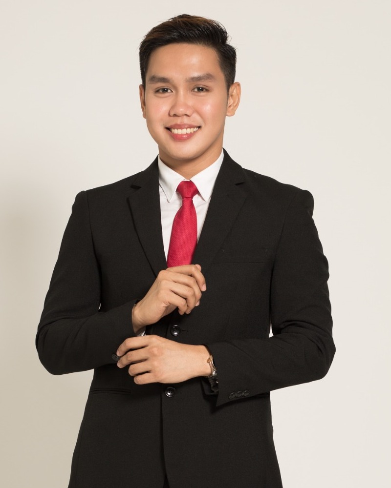 Steven Checa professional portrait